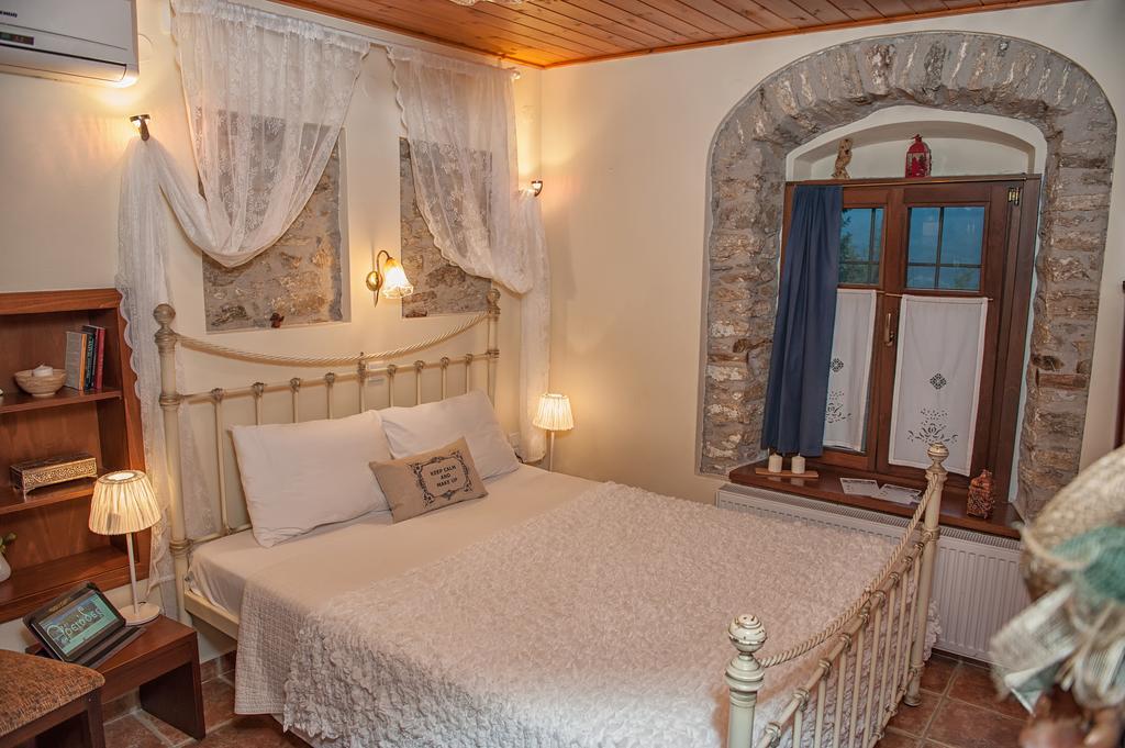Oriades Hotel Mourésion Szoba fotó